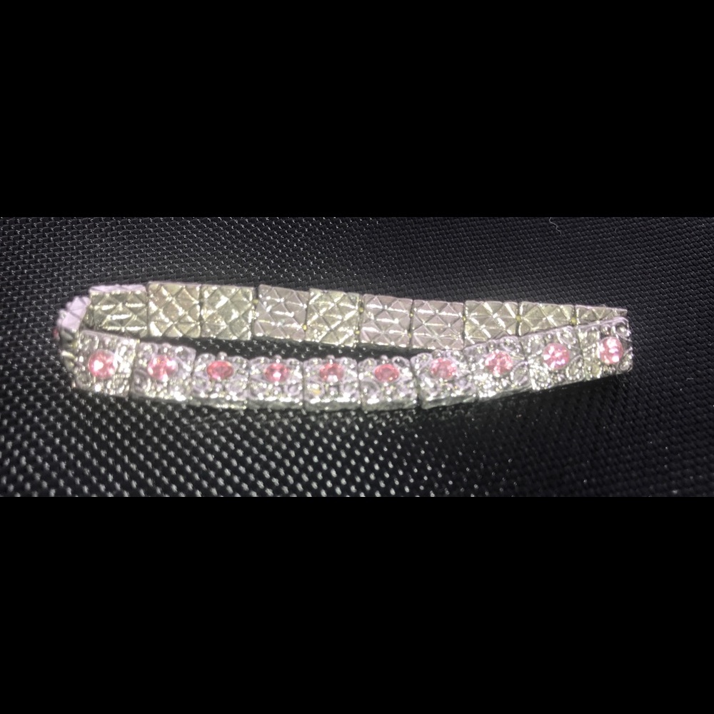 Stretchy crystal bracelet.